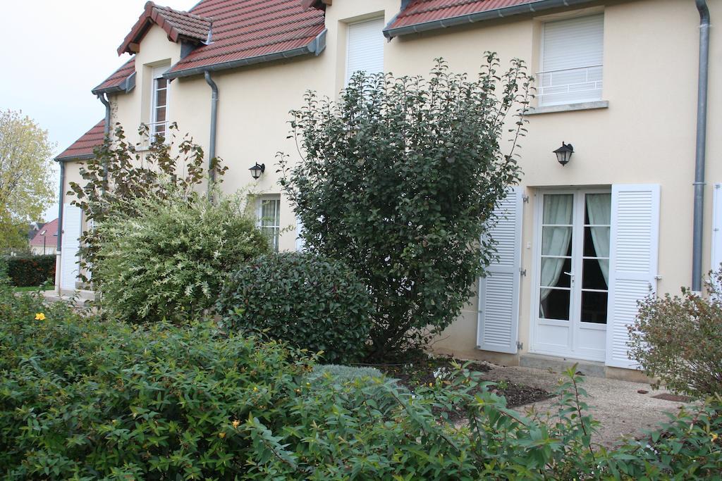 La Croix De La Jarrie Villa Châtres Екстериор снимка